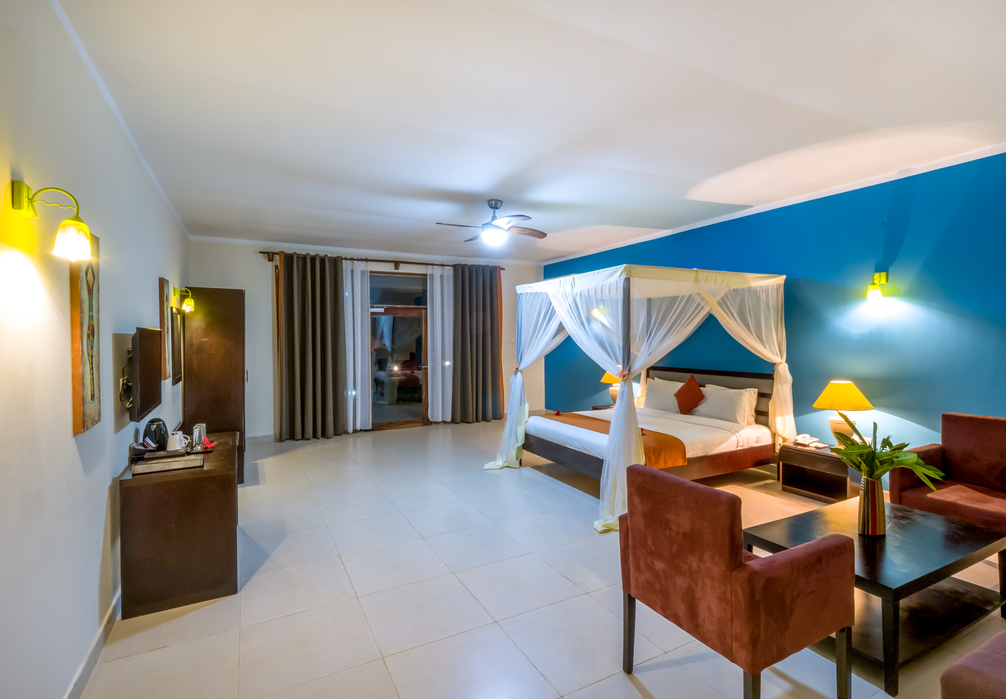 King size bed Azao Beach resort